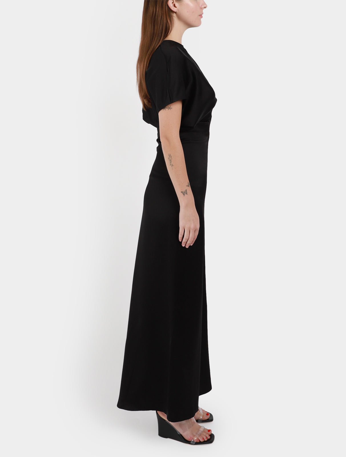 toteme-slouch-waist-dress-black_2.jpg